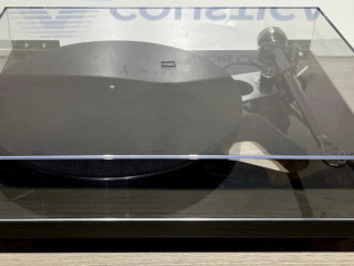 rega-planar-rp8-turntable