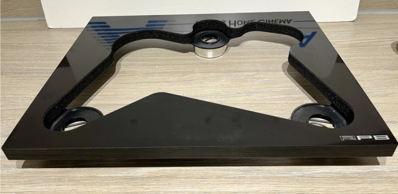 rega-planar-rp8-turntable-big-3