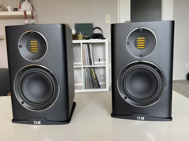 elac-carina-bs-2434-big-0