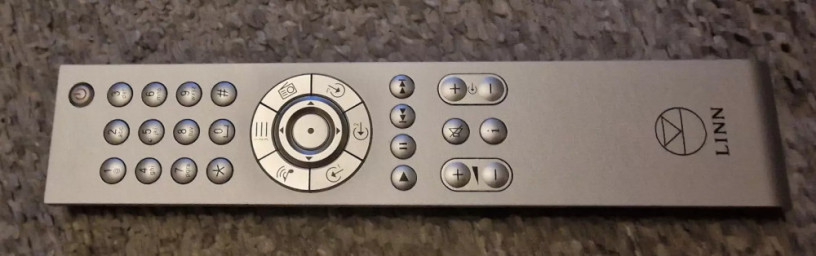 linn-akurate-ds1-network-stramer-remote-big-4
