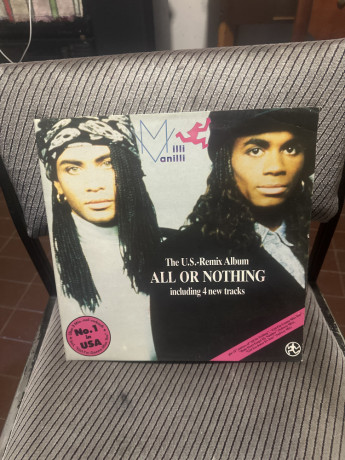 milli-vanilli-big-0