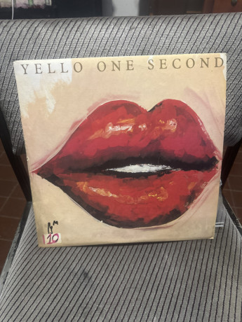 yello-one-second-big-0