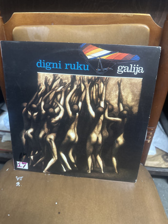 galija-digni-ruku-big-0