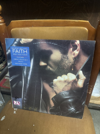 george-michael-faith-big-1