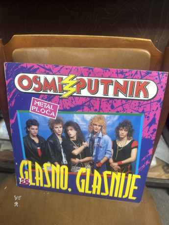 osmi-putnik-glasno-glasnije-big-0